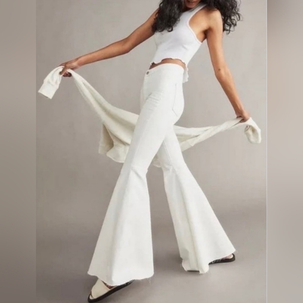 We The Free White Flare & Wide Leg Jeans Size 28 NWT
